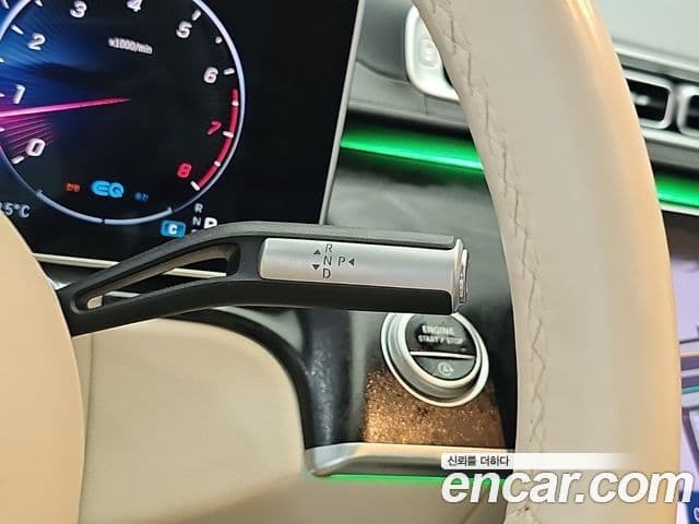 Mercedes-Benz S-Class 2021 — Photo 16/18