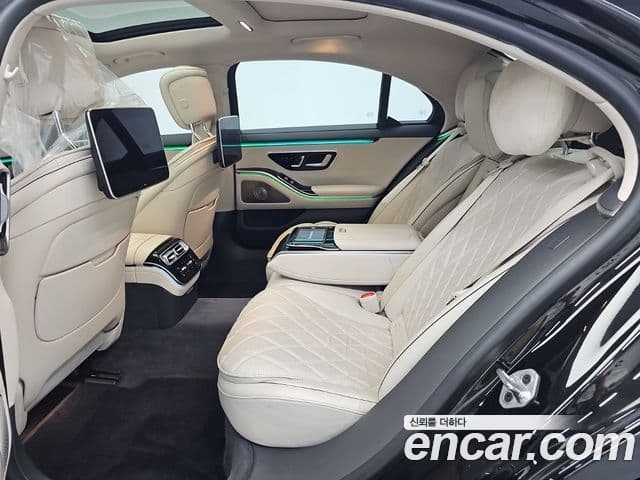 Mercedes-Benz S-Class 2021 — Photo 17/18