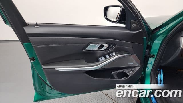 BMW M3 2025 — Photo 8/34