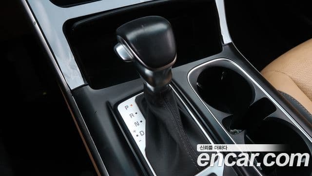 Kia Carnival 2022 — фото 7 из 20