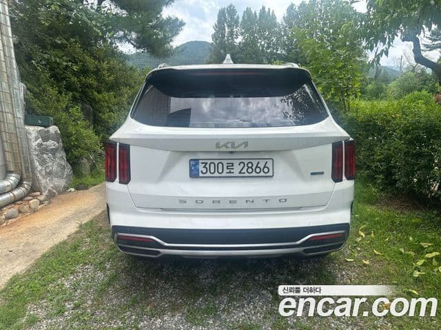 Kia Sorento 2022 — Şəkil 2/10
