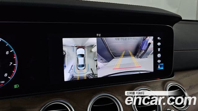 Mercedes-Benz E-Class 2023 — Фото 15/20