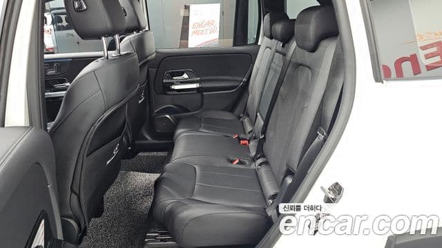 Mercedes-Benz GLB-Class 2024 — Şəkil 12/20