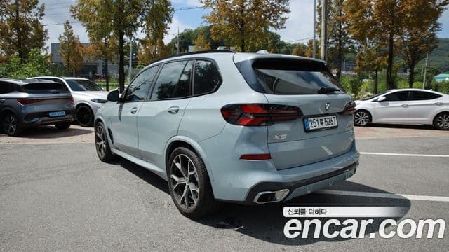 BMW X5 2025 — Photo 2/15