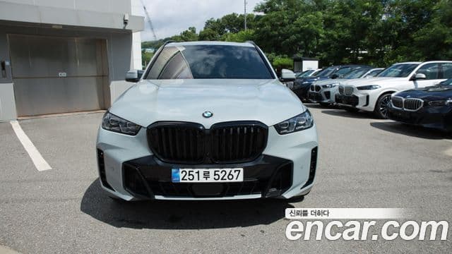 BMW X5 2025 — Photo 8/15
