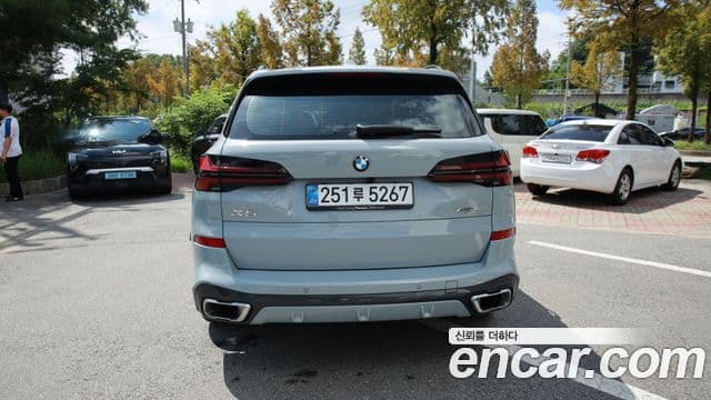BMW X5 2025 — Photo 9/15