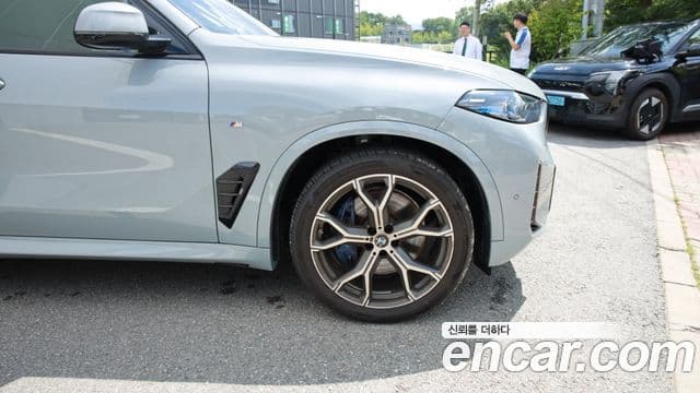BMW X5 2025 — Photo 11/15