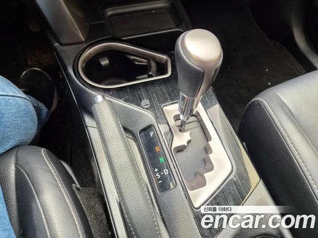 Toyota RAV4 2018 — Şəkil 8/20