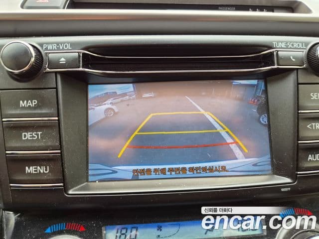 Toyota RAV4 2018 — Şəkil 17/20