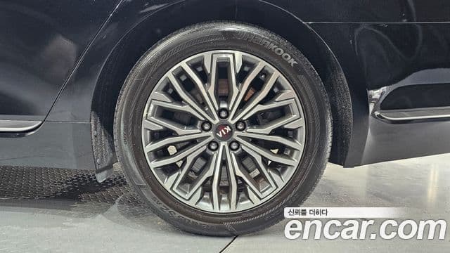 Kia The K9 2018 — Şəkil 21/31