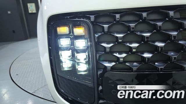 Hyundai Staria 2024 — Photo 21/37