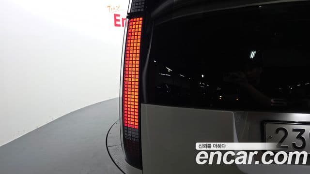 Hyundai Staria 2024 — Photo 35/37