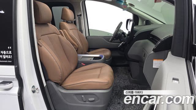 Hyundai Staria 2024 — Photo 32/37