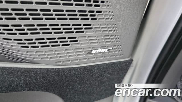 Hyundai Staria 2024 — Photo 24/37