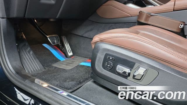 BMW X6 2025 — Photo 21/32