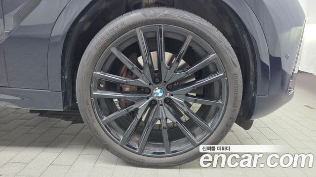 BMW X6 2025 — Photo 12/32