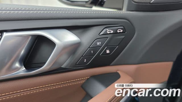 BMW X6 2025 — Photo 24/32