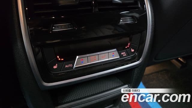 BMW X6 2025 — Photo 31/32