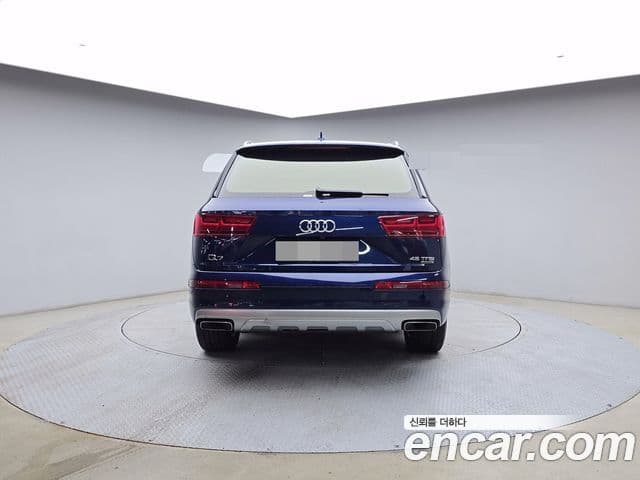 Audi Q7 2019 — Şəkil 3/20
