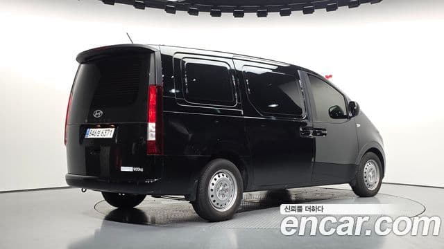 Hyundai Staria 2025 — Şəkil 2/20