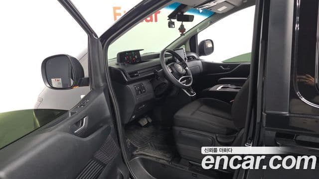 Hyundai Staria 2025 — Şəkil 10/20