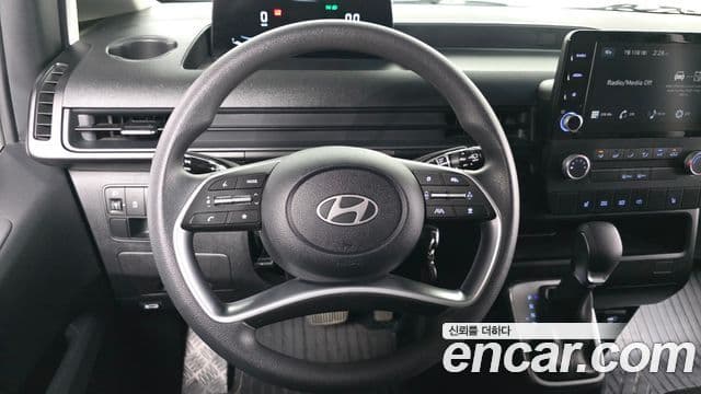 Hyundai Staria 2025 — Şəkil 13/20