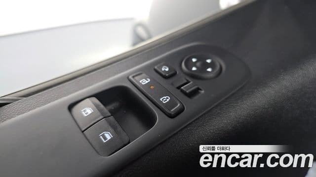 Hyundai Staria 2025 — Şəkil 18/20
