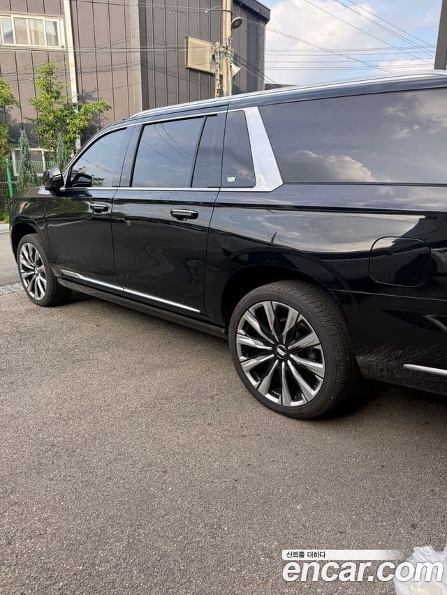 Cadillac Escalade 2025 — Şəkil 6/6