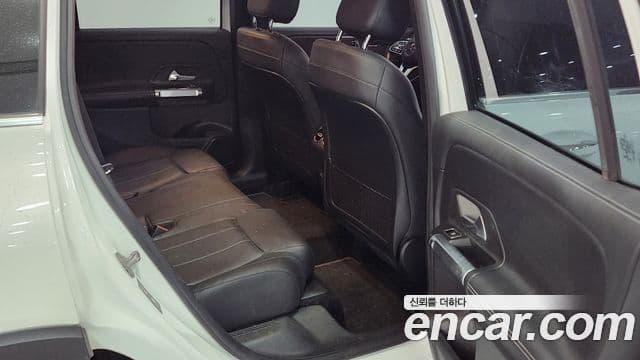 Mercedes-Benz GLB-Class 2021 — Şəkil 6/19