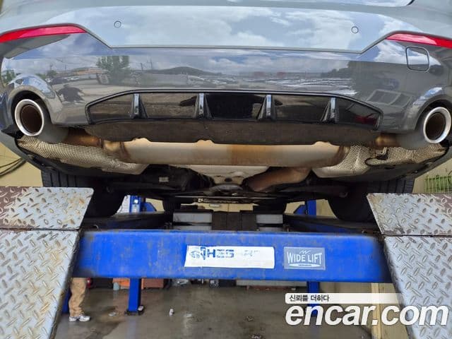 BMW 4 Series 2022 — ფოტო 17/18