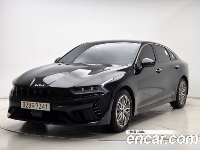 Kia K5 2023 — Şəkil 10/20
