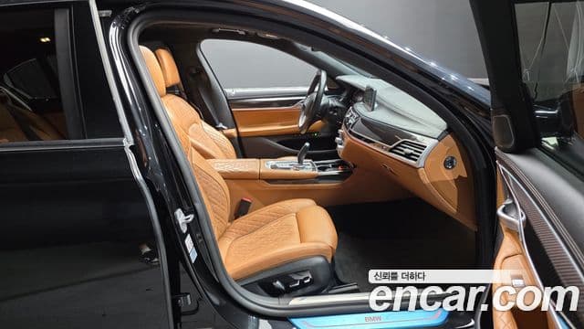 BMW 7 Series 2019 — Şəkil 11/20