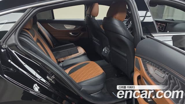 Mercedes-Benz AMG GT 2023 — Фото 11/20