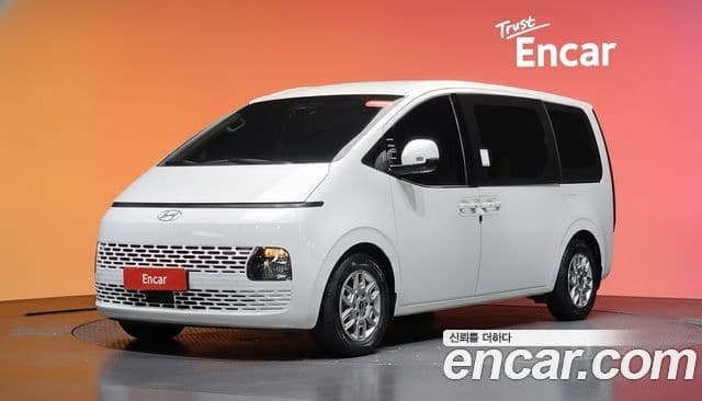 Hyundai Staria 2024 — Фото 1/20