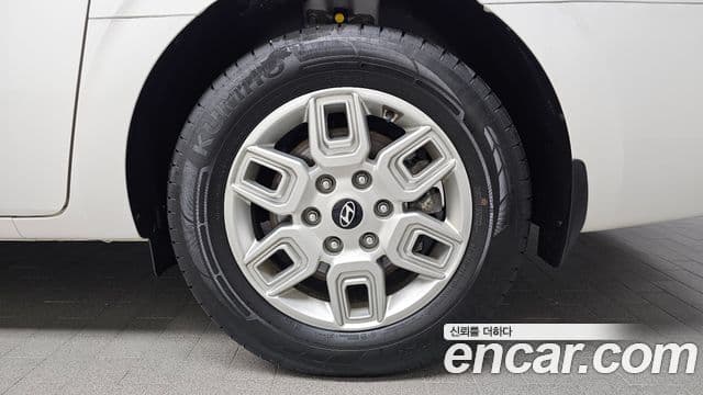 Hyundai Staria 2024 — Şəkil 11/31