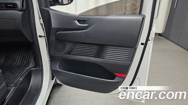 Hyundai Staria 2024 — Şəkil 17/31