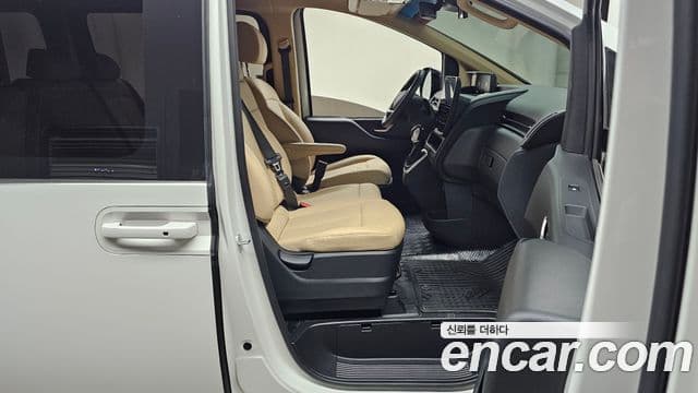 Hyundai Staria 2024 — Şəkil 23/31