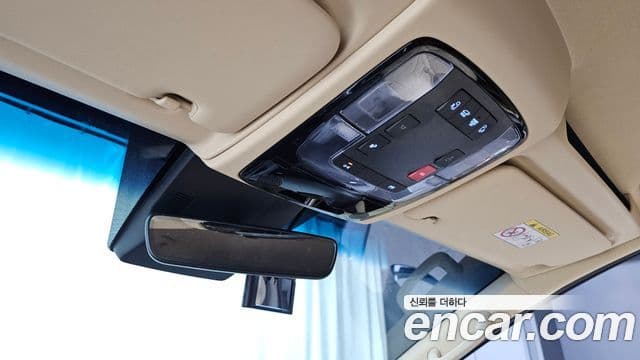 Hyundai Staria 2024 — Şəkil 1/31