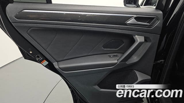 Volkswagen Tiguan 2024 — Şəkil 17/35