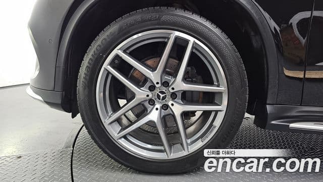 Mercedes-Benz GLE-Class 2018 — Фото 5/20