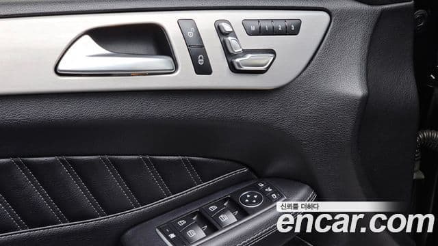 Mercedes-Benz GLE-Class 2018 — Фото 17/20
