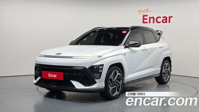 Hyundai Kona 2023 — Фото 1/20