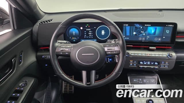 Hyundai Kona 2023 — Фото 13/20
