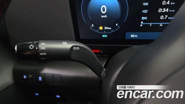 Hyundai Kona Hybrid 2023 — Şəkil 12/33