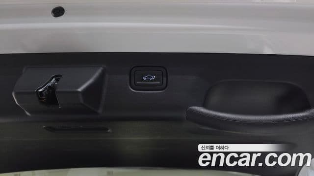 Hyundai Kona Hybrid 2023 — Şəkil 30/33