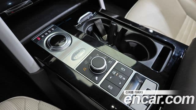Land Rover Discovery 5 2020 — Photo 7/36