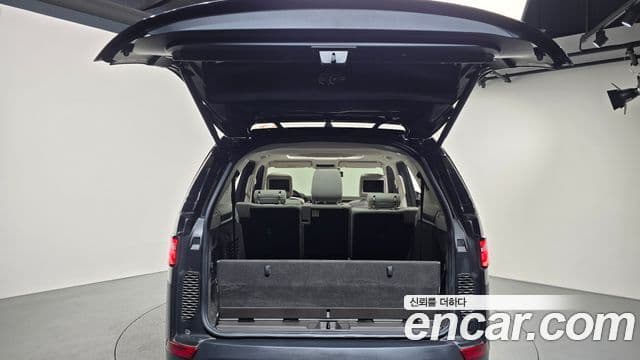 Land Rover Discovery 5 2020 — Şəkil 25/36