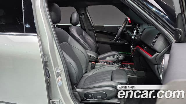 Mini Cooper S Countryman 2023 — Şəkil 22/30