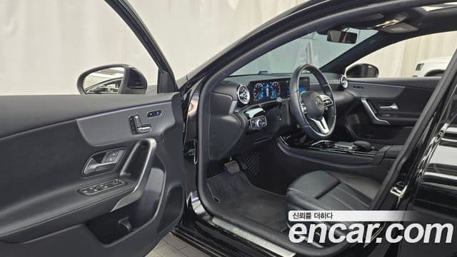 Mercedes-Benz A-Class 2021 — Фото 10/20