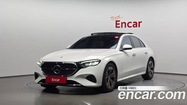 Mercedes-Benz E-Class 2025 — Фото 1/20